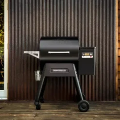 Barbecue à Pellets TRAEGER Ironwood 650 -Napo Barbecues Magasin barbecue a pellets traeger ironwood 650 noir 2