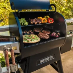 Barbecue à Pellets TRAEGER Ironwood 650 -Napo Barbecues Magasin barbecue a pellets traeger ironwood 650 noir 3